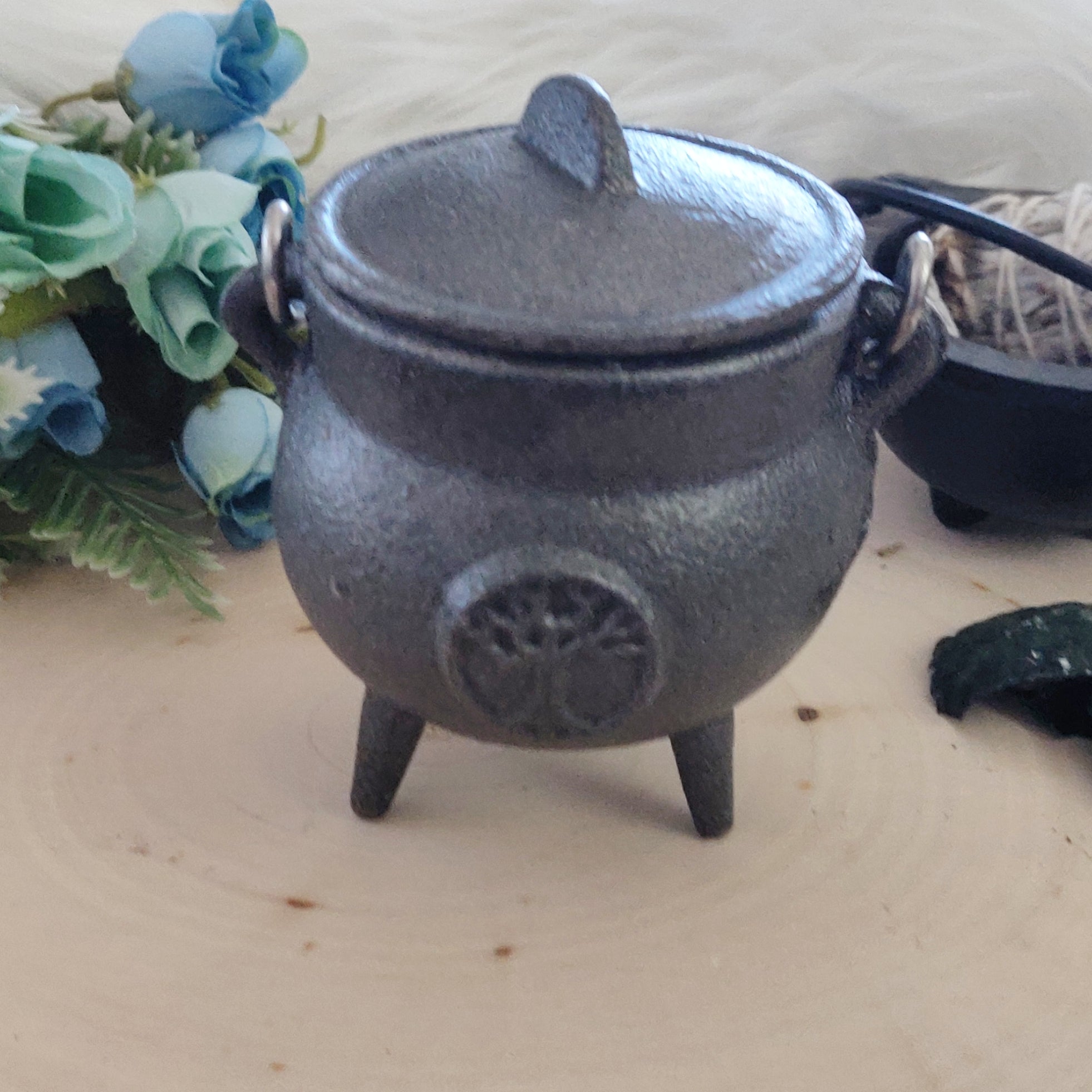 🍃Tree of Life Mini Cast Iron Cauldron with Lid - Small